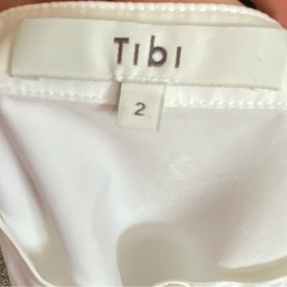 TIBI Tunic With Shirred Back & Bell Sleeve In White, Size 2 - Picture 12 of 16